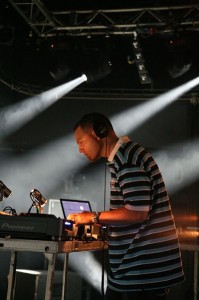 dj tutorials Learn how to become a DJ